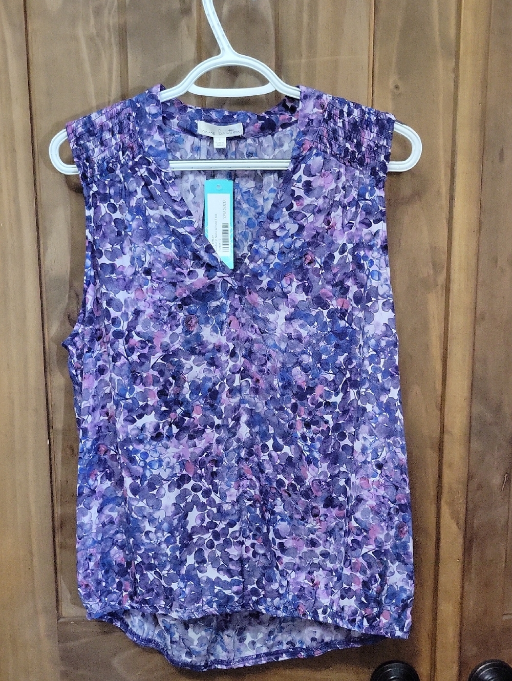 Nine britton Purple Floral V-Neck Sleeveless Top